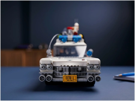 Конструктор LEGO Ghostbusters 10274 ECTO-1