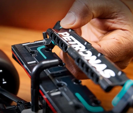 Конструктор LEGO Technic Мерседес-АМГ 42171