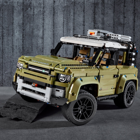 Конструктор LEGO Technic 42110 Land Rover Defender