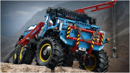 Конструктор LEGO Technic 42070 Эвакуатор-внедорожник 6х6
