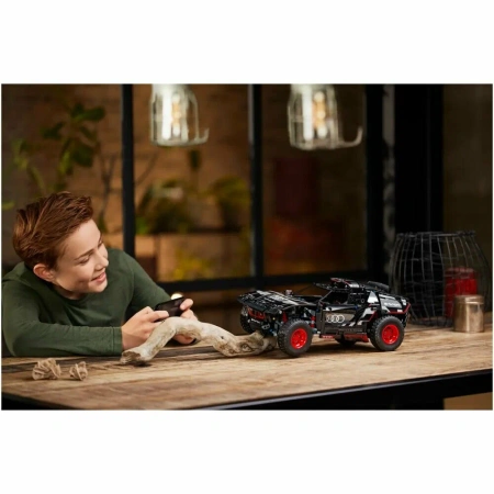 LEGO Technic Audi RS Q e-tron 42160