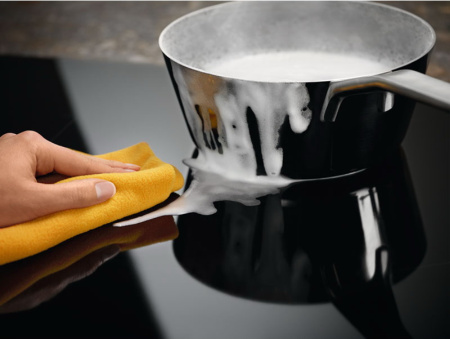 Индукционная варочная поверхность Electrolux CIV634