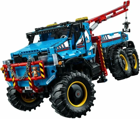 Конструктор LEGO Technic 42070 Эвакуатор-внедорожник 6х6