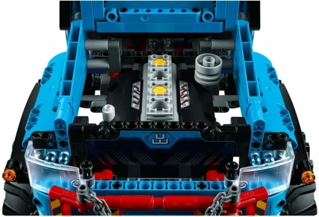 Конструктор LEGO Technic 42070 Эвакуатор-внедорожник 6х6