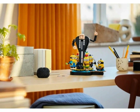LEGO Despicable Me 4 75582 Brick-Built Gru and Minions