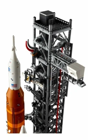 LEGO 10341 "Система космического запуска NASA "Артемида"