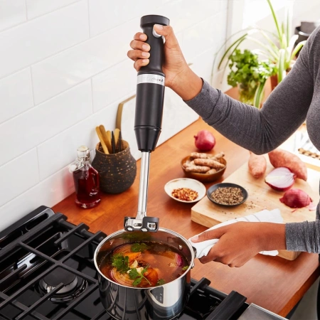 Погружной блендер KitchenAid  5KHBV83EOB черный